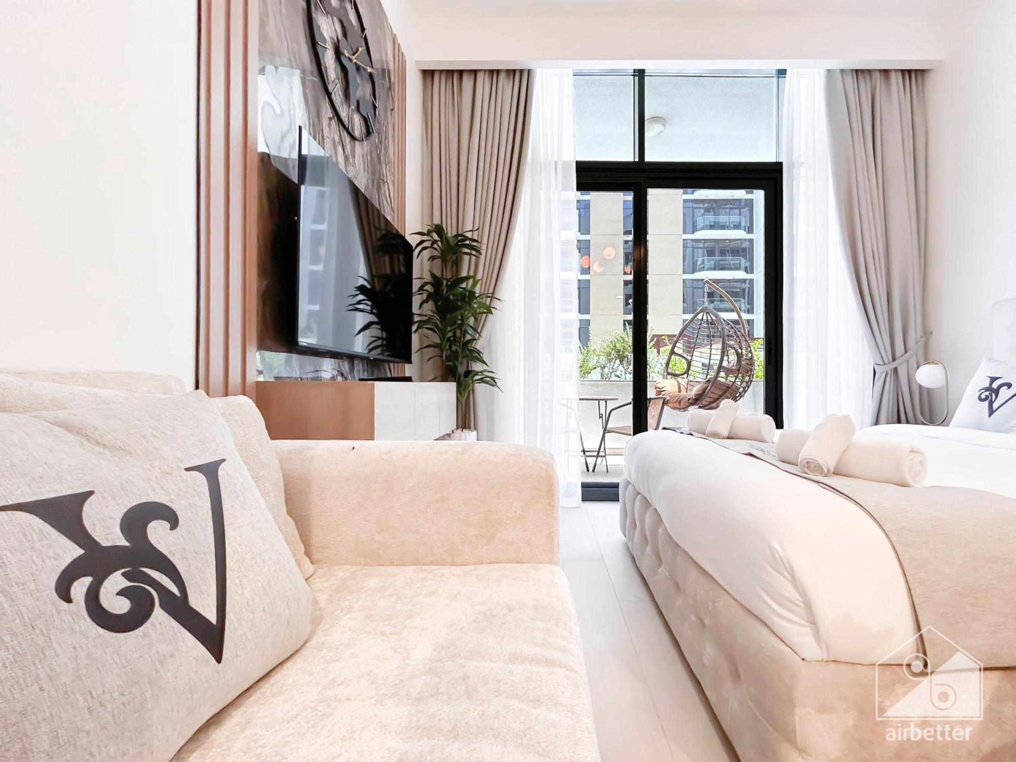 Charming Studio With Balcony In Azizi Riviera Dubai Exterior photo